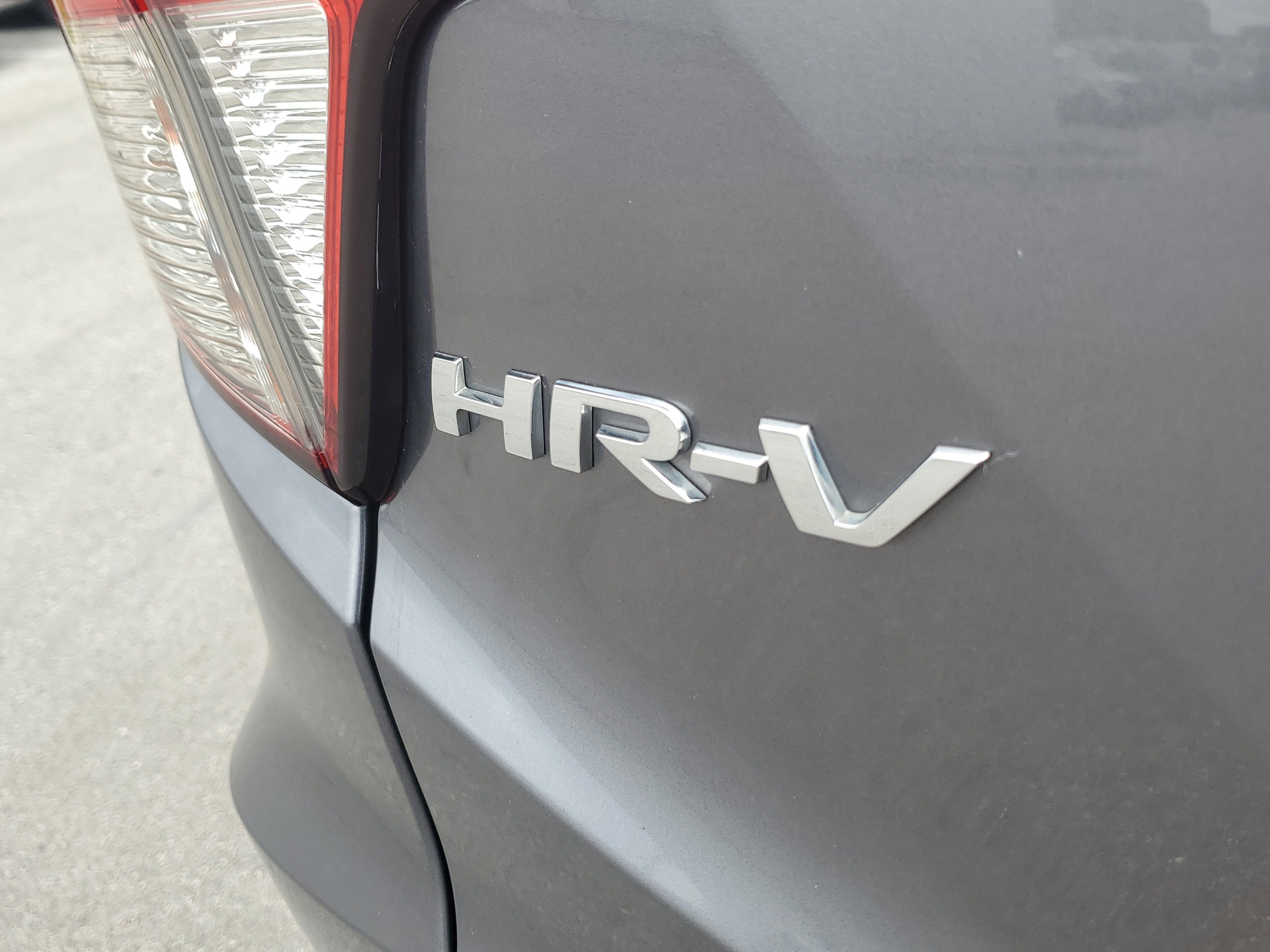Used 2021 Honda HR-V EX-L image 29
