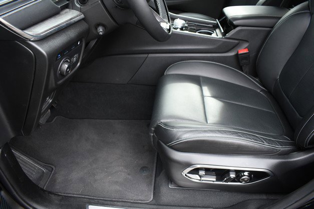 Used 2024 Jeep Grand Cherokee Overland w/ Advanced Protech Group III image 15