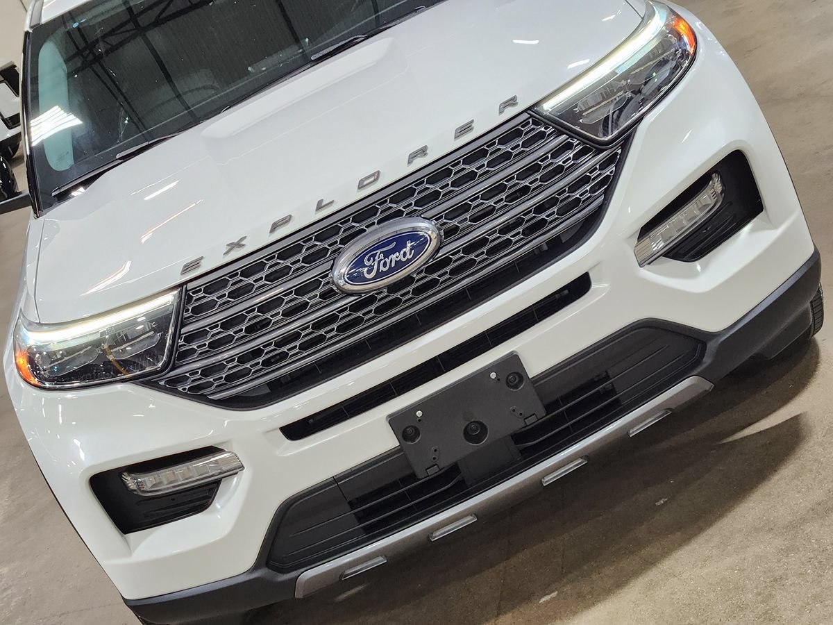 Used 2023 Ford Explorer XLT w/ Equipment Group 202A RWD image 19