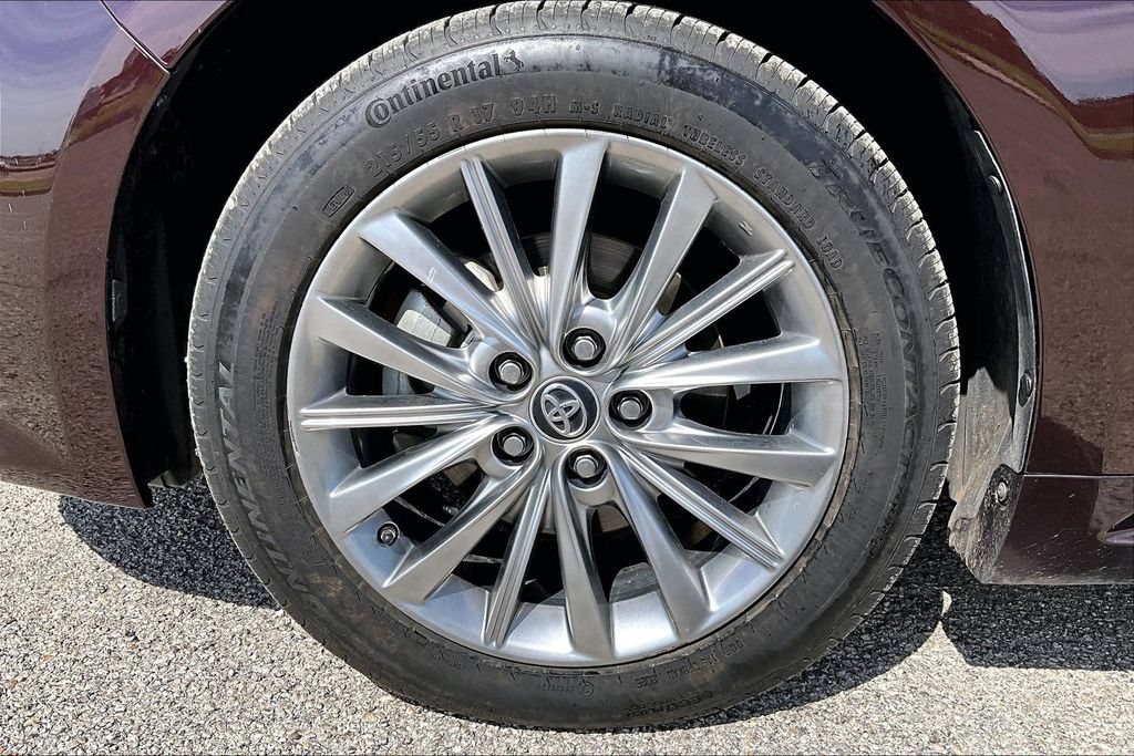 Used 2017 Toyota Avalon Limited w/ Carpet Mat Package FWD image 9