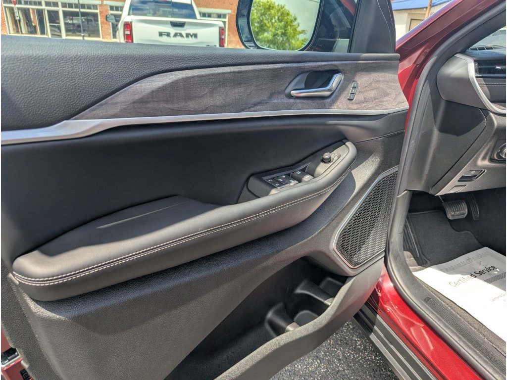 New 2026 Jeep Grand Cherokee L Limited AWD/4WD image 7