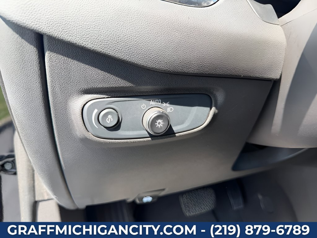 Used 2024 Chevrolet Equinox LT AWD/4WD image 13