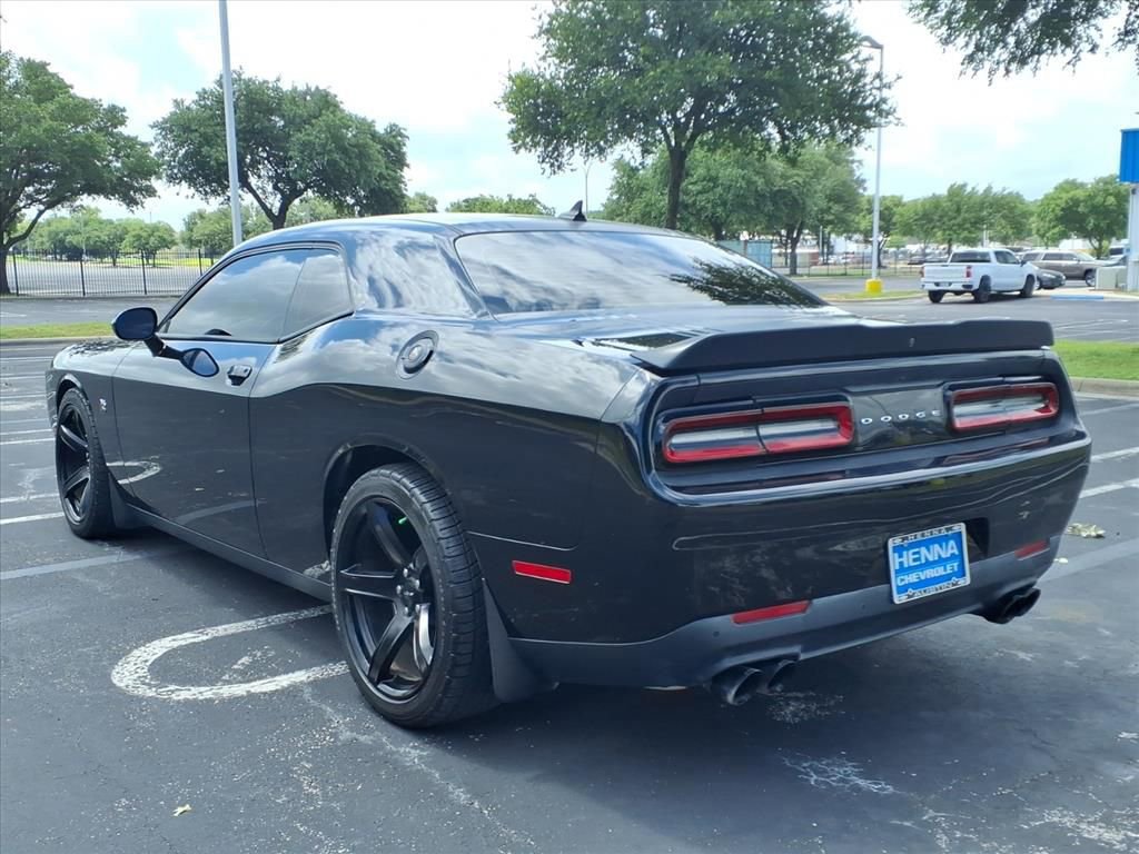 Used 2017 Dodge Challenger R/T Scat Pack RWD image 8