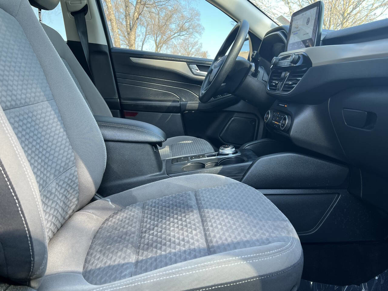 Used 2021 Ford Escape SE FWD image 14