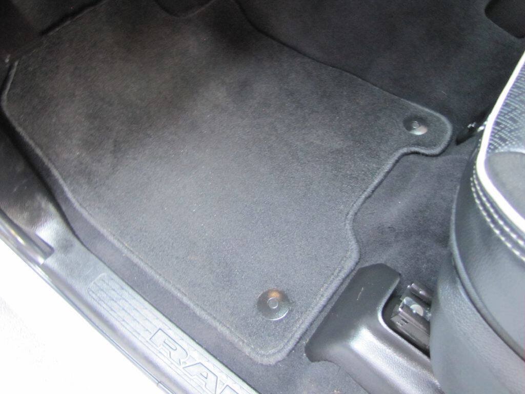 Used 2026 RAM 2500 Laramie AWD/4WD image 16