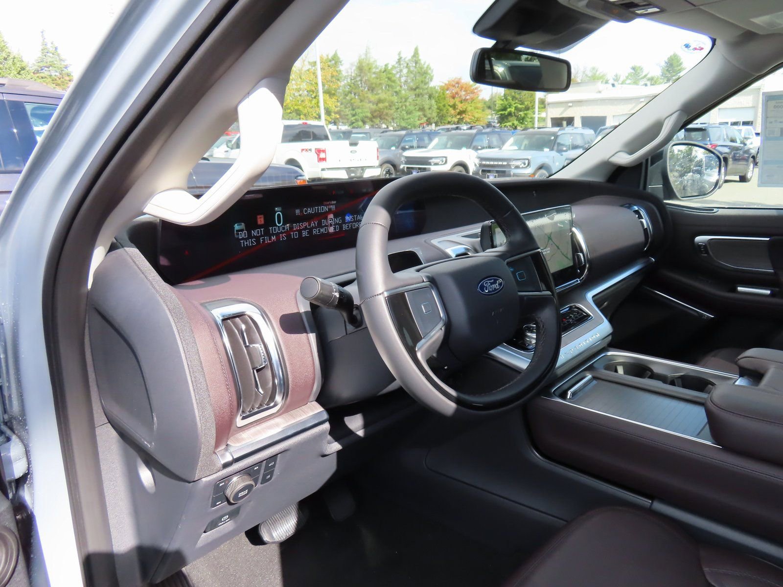 New 2025 Ford Expedition Platinum w/ Platinum Ultimate Package image 9