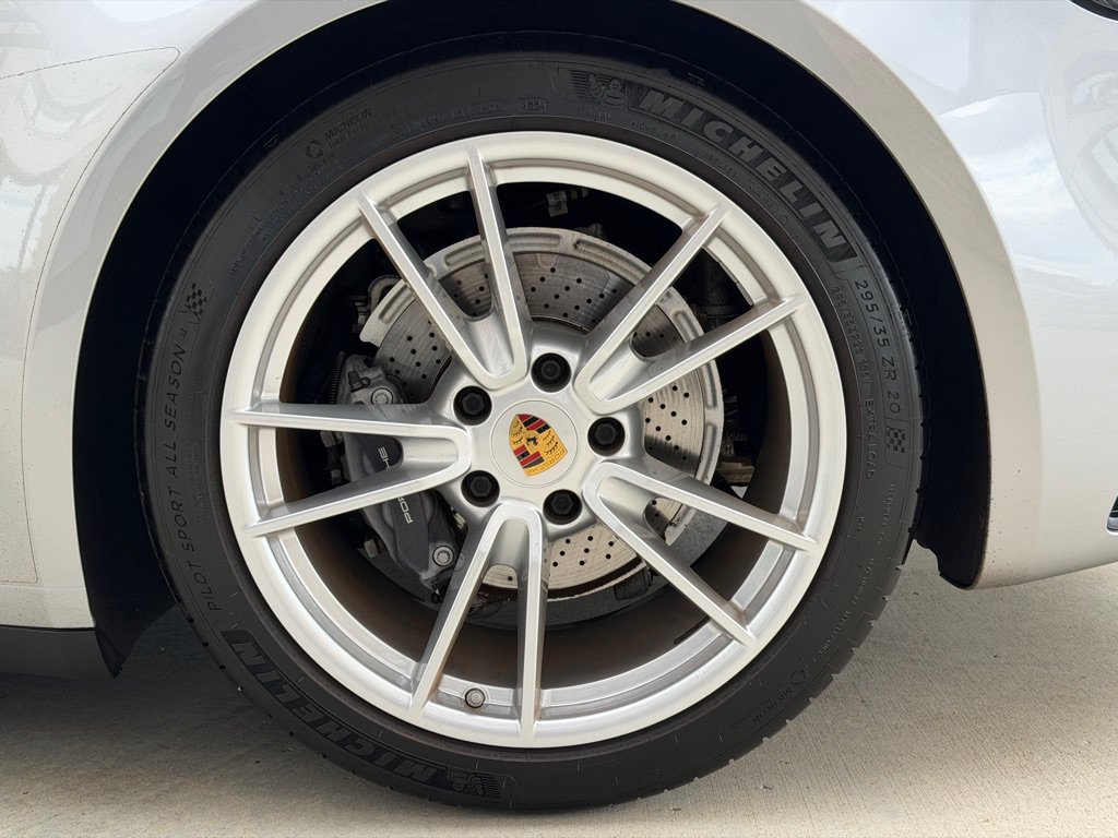 Used 2021 Porsche 911 Carrera w/ Premium Package RWD image 20