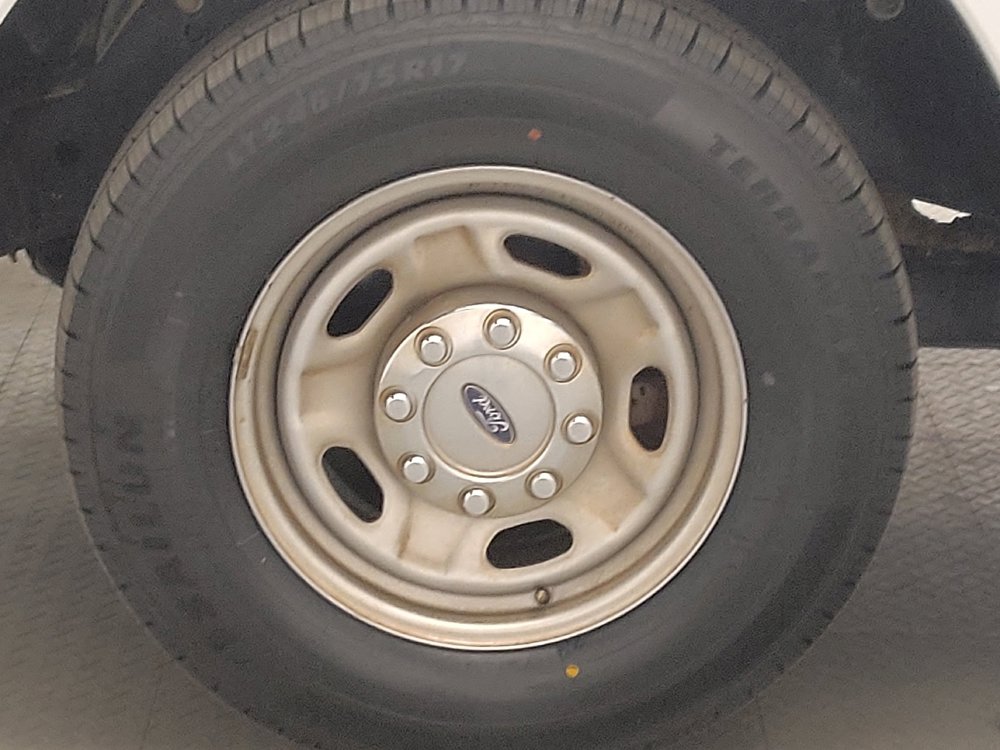 Used 2015 Ford F250 XL w/ Power Equipment Group image 31