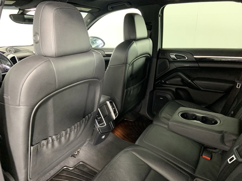 Used 2014 Porsche Cayenne w/ Basic Package image 30