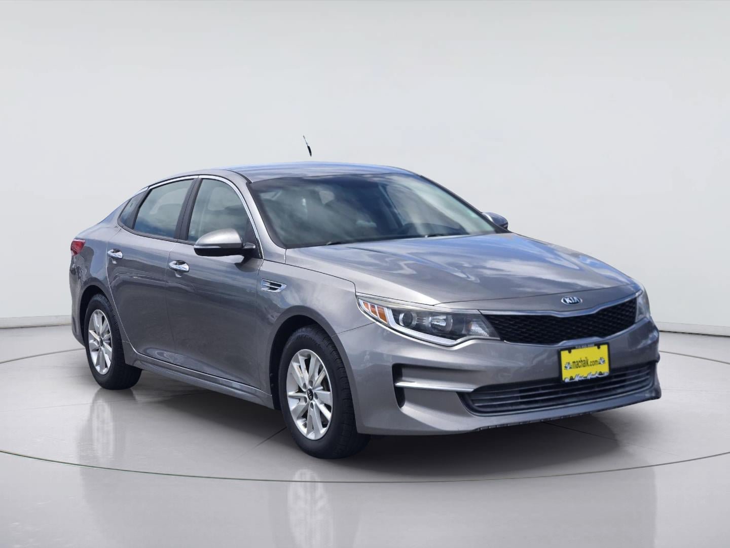 Used 2018 Kia Optima LX FWD image 3