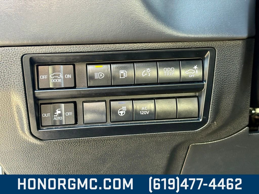 Used 2023 Toyota Sequoia Platinum image 14