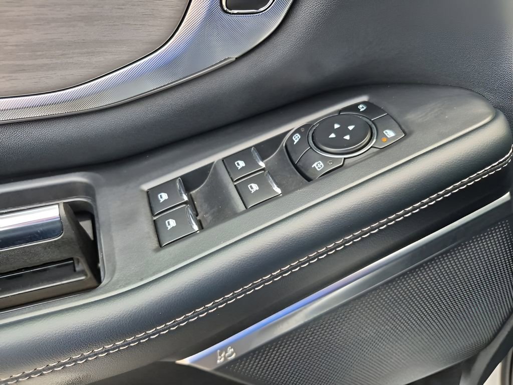 Used 2025 Ford Expedition Platinum image 28