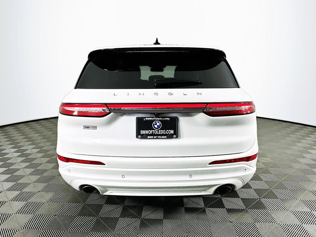 Used 2022 Lincoln Corsair Reserve w/ Equipment Group 201A image 8