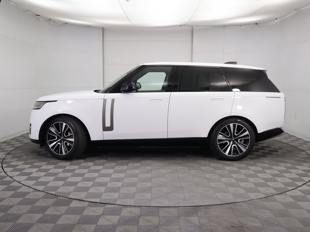 Used 2024 Land Rover Range Rover SE AWD/4WD image 8