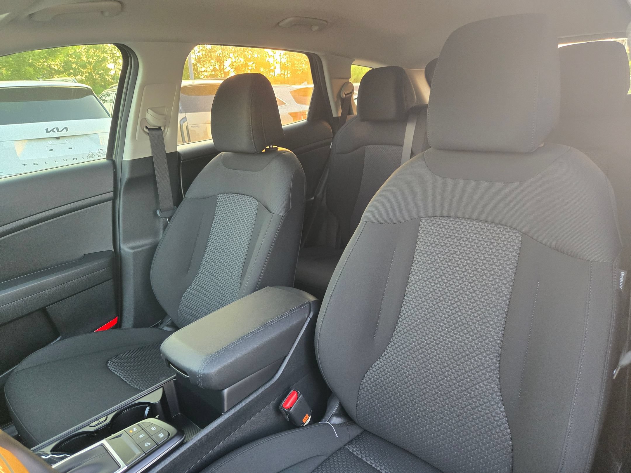 New 2026 Kia Sportage LX w/ LX Convenience Package FWD image 19