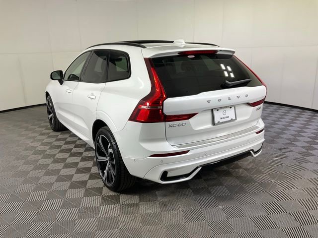 Used 2025 Volvo XC60 B5 Ultra w/ Protection Package Premier image 4