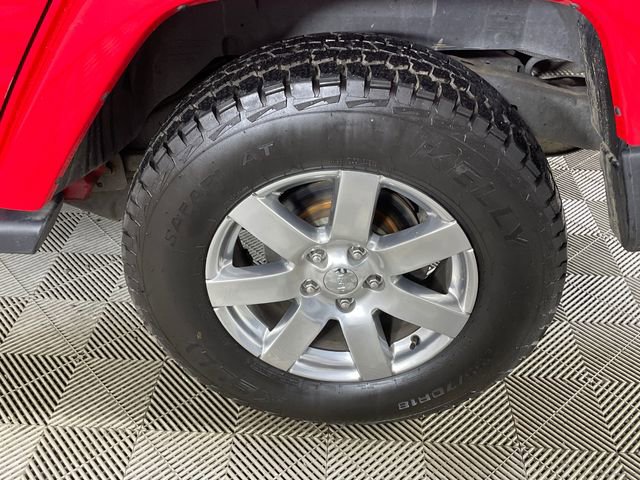 Used 2018 Jeep Wrangler Unlimited Sahara w/ Max Tow Package image 17