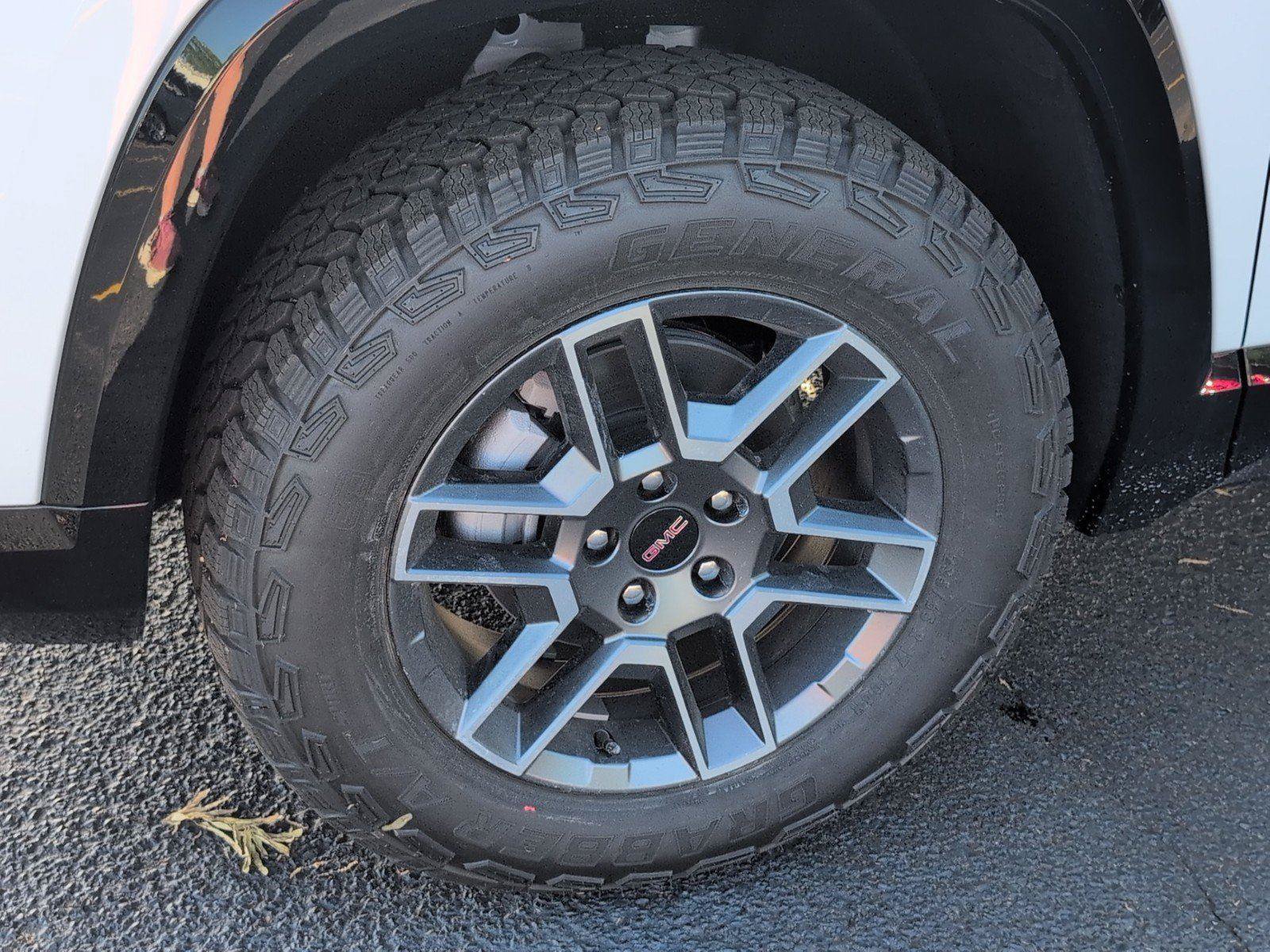 New 2026 GMC Terrain AT4 w/ Convenience Package III AWD/4WD image 11