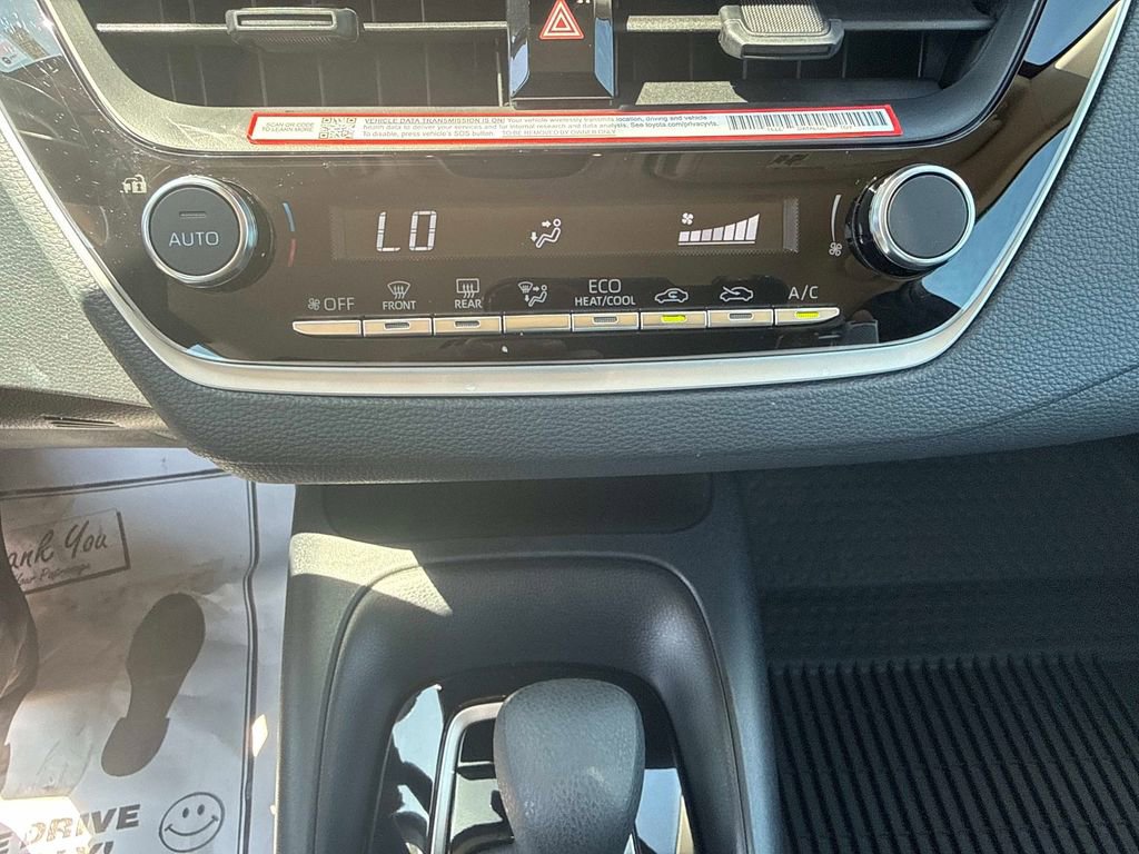 Used 2025 Toyota Corolla LE image 23