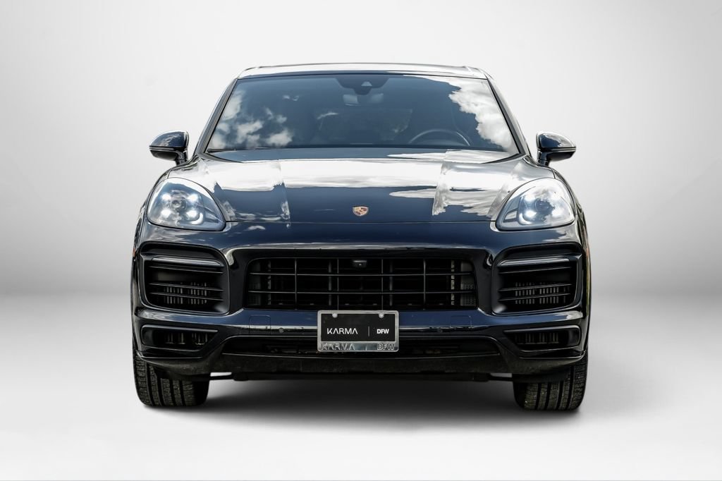 Used 2022 Porsche Cayenne GTS AWD/4WD image 3
