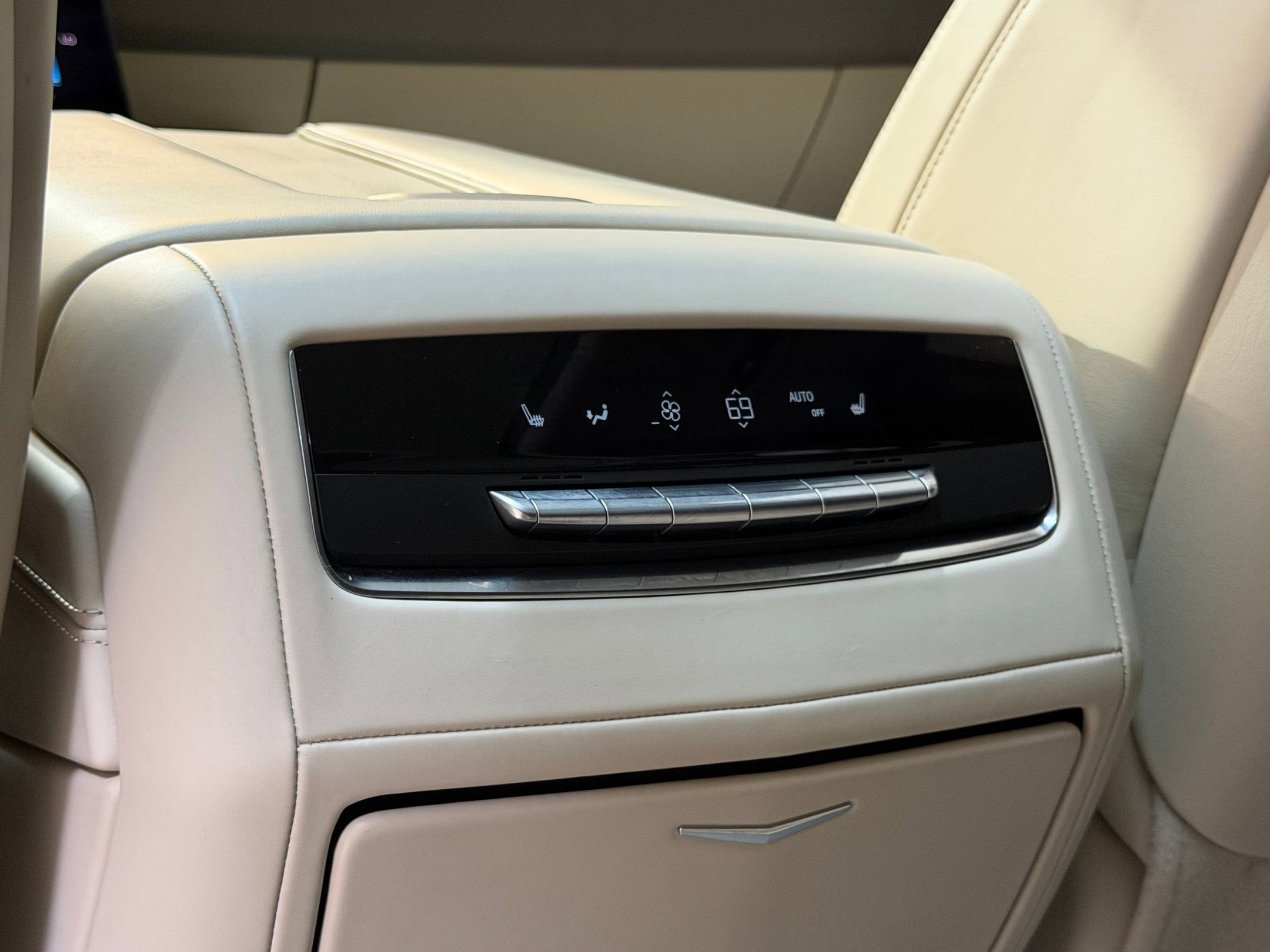 Certified 2025 Cadillac Escalade Sport Platinum image 52