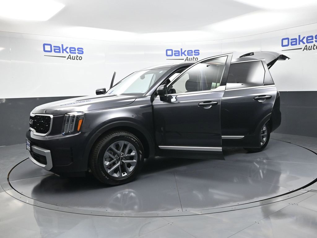 Certified 2025 Kia Telluride EX image 57