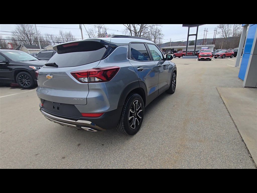 Used 2023 Chevrolet TrailBlazer ACTIV w/ Sun and Liftgate Package image 8
