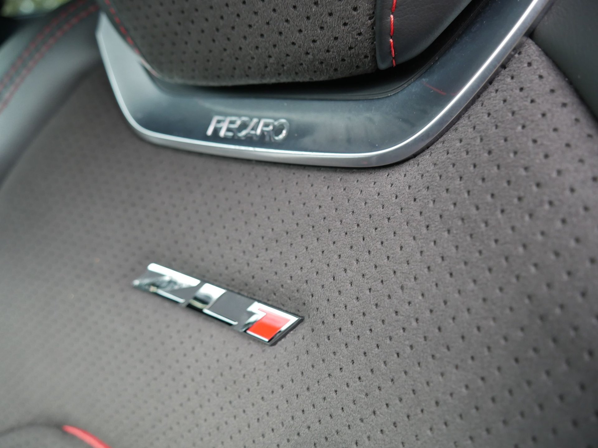 Used 2020 Chevrolet Camaro ZL1 RWD image 58