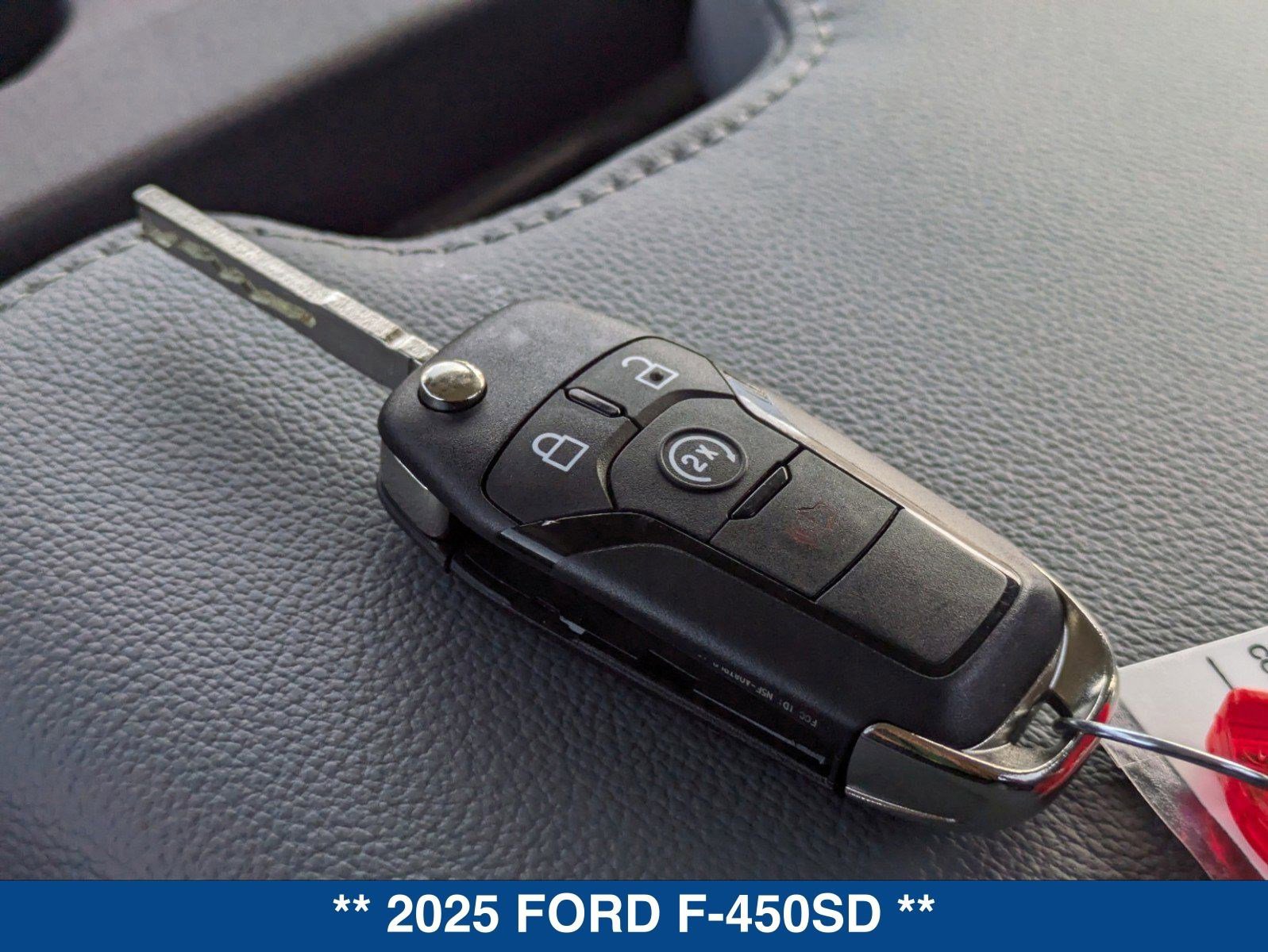 New 2025 Ford F450 XL w/ XL Chrome Package RWD image 27