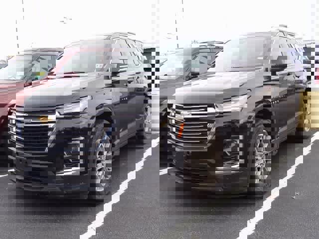Used 2023 Chevrolet Traverse LT