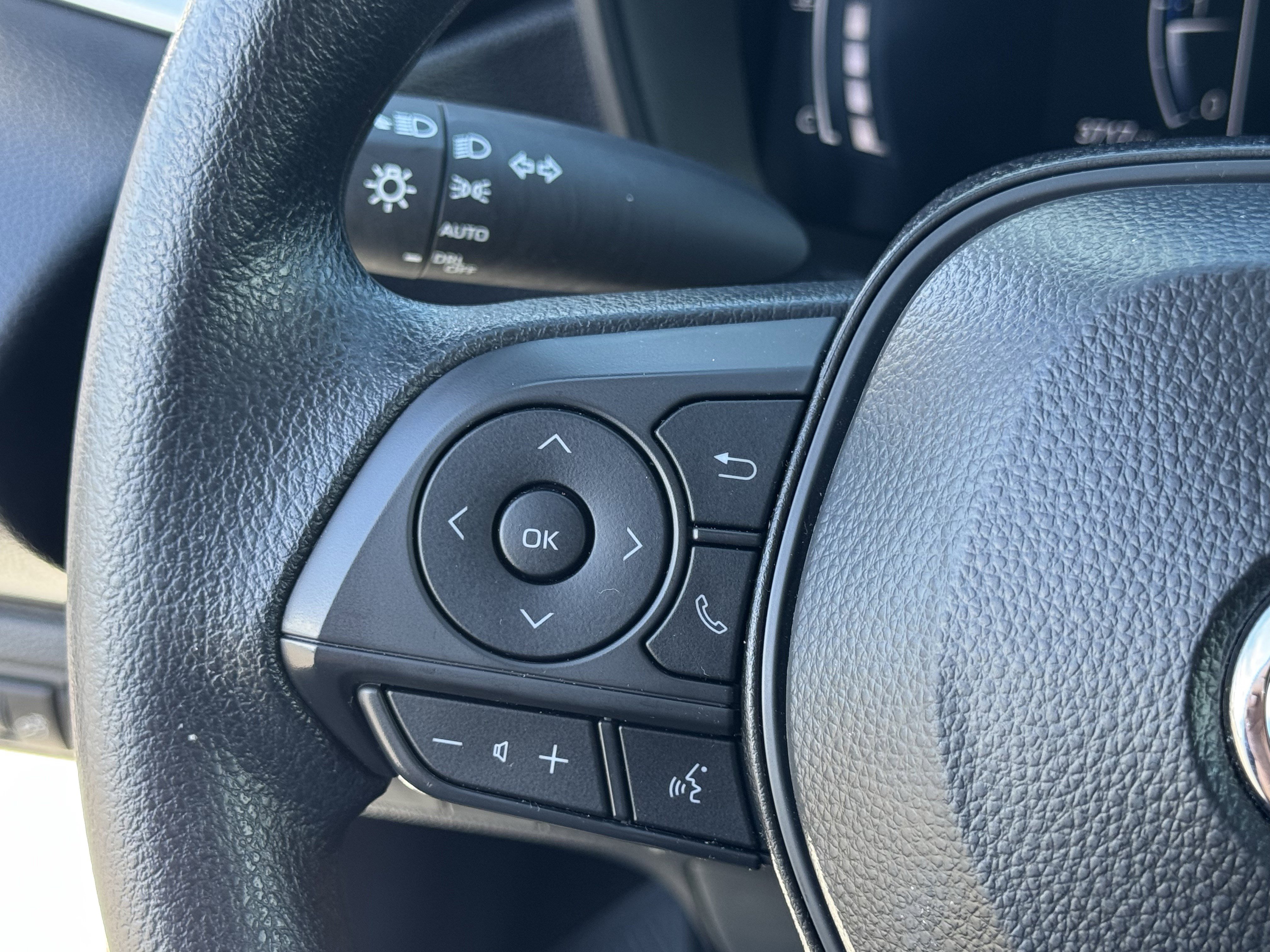 Used 2026 Toyota Corolla LE w/ LE Premium Package image 20