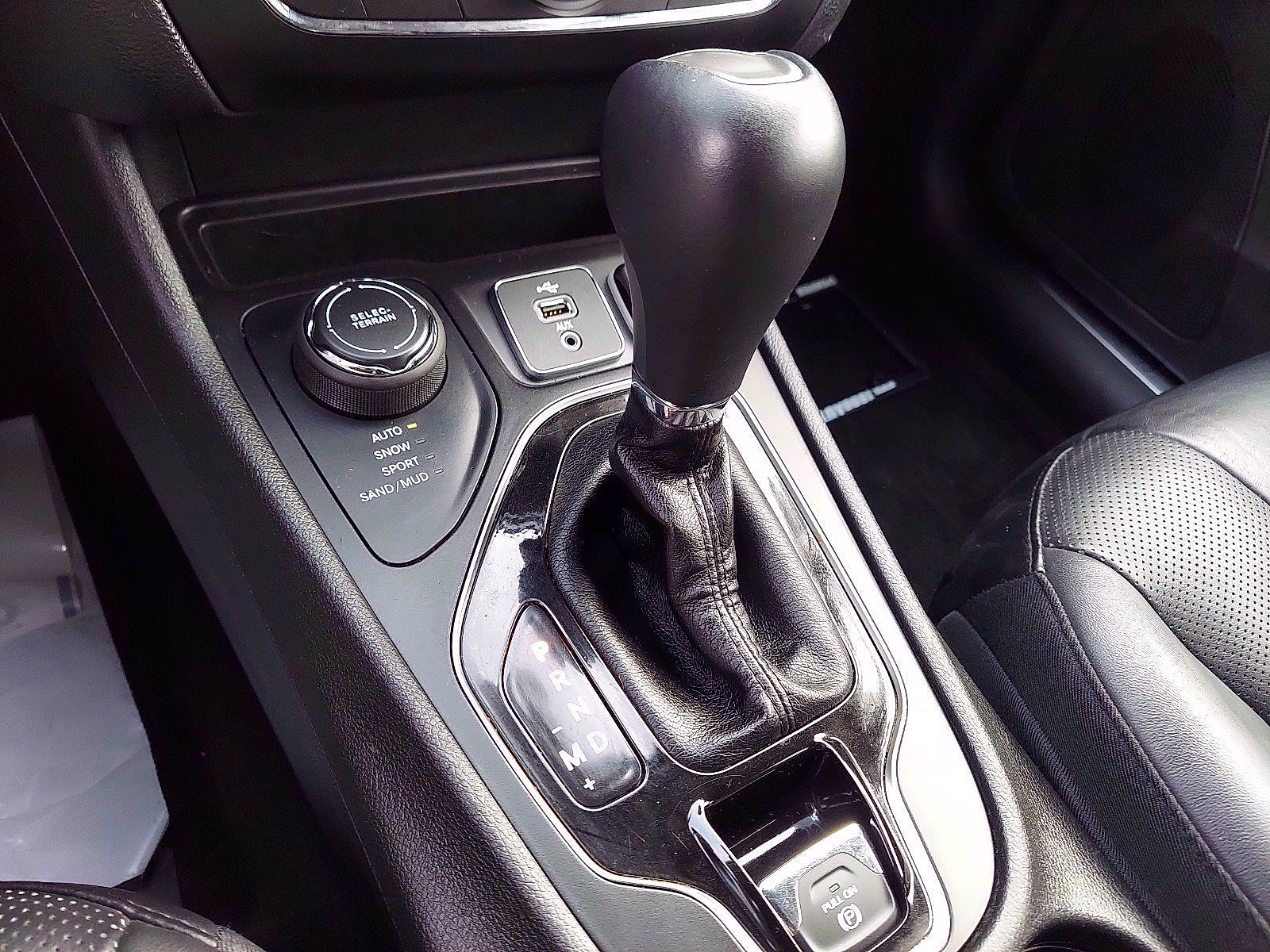 Certified 2019 Jeep Cherokee Limited image 15