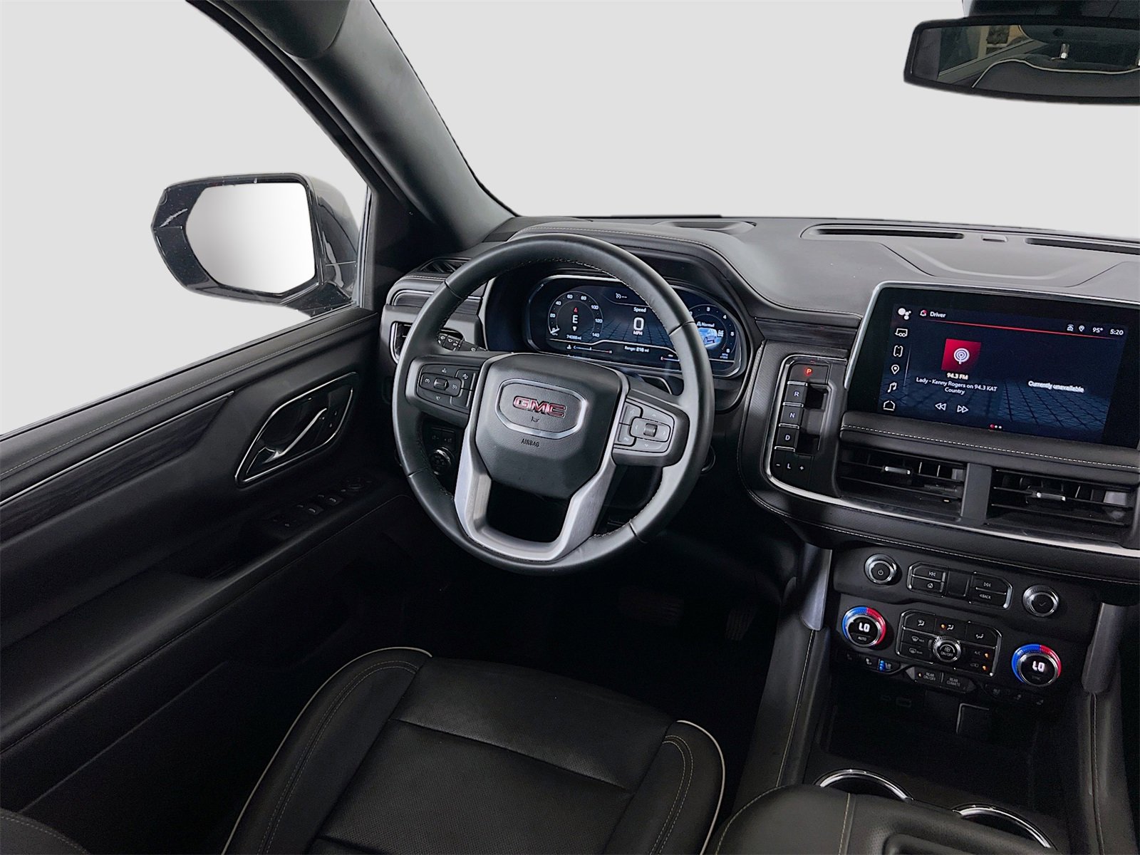 Used 2023 GMC Yukon XL SLT image 25