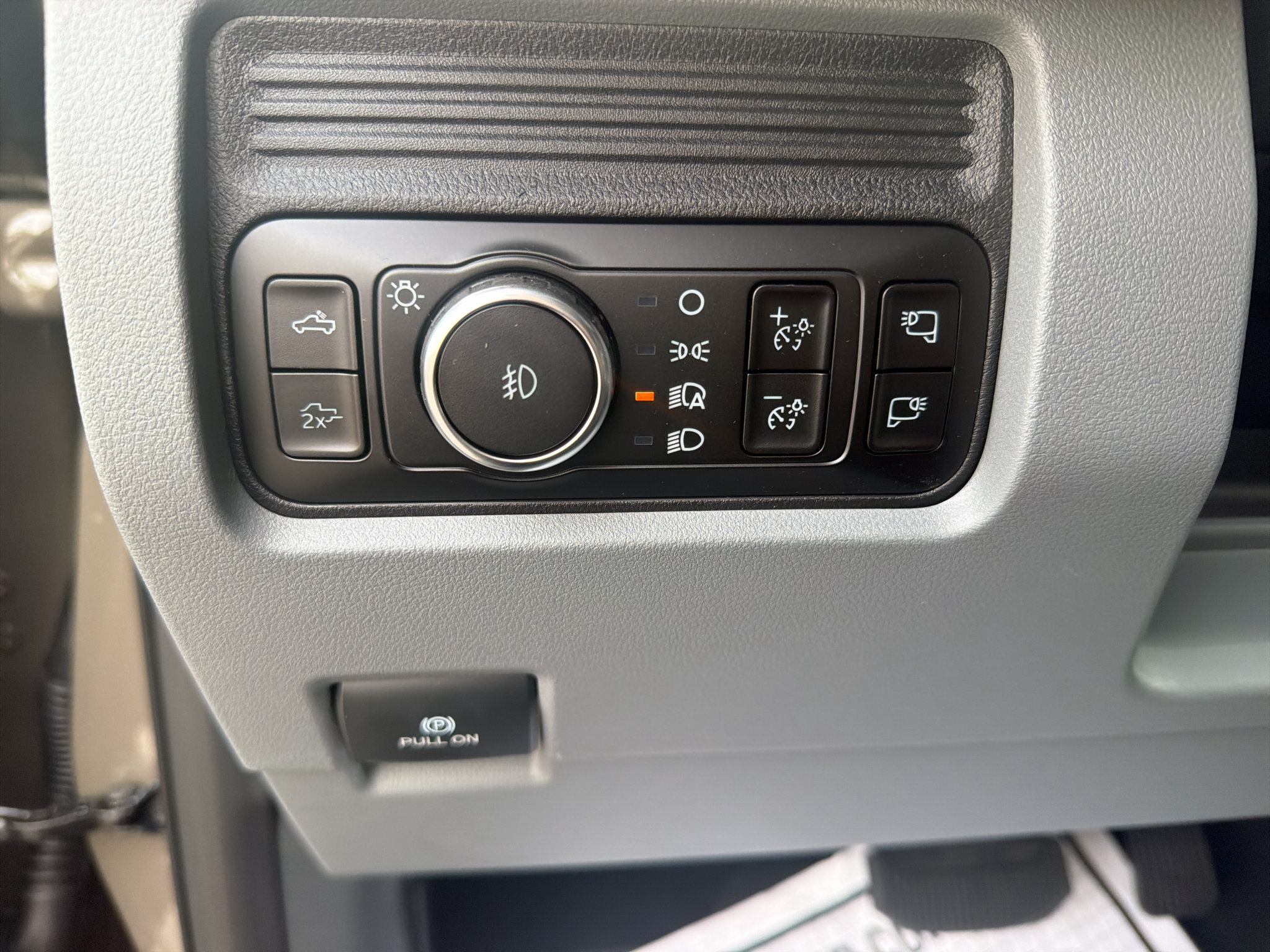 New 2027 Ford F250 XLT w/ XLT Premium Package AWD/4WD image 18