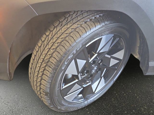 Used 2024 Hyundai Kona SEL FWD image 33
