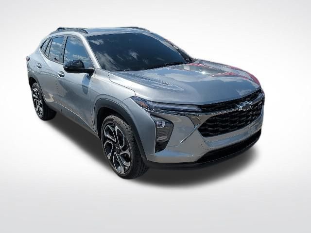 Used 2024 Chevrolet Trax RS w/ Driver Confidence Package FWD image 12