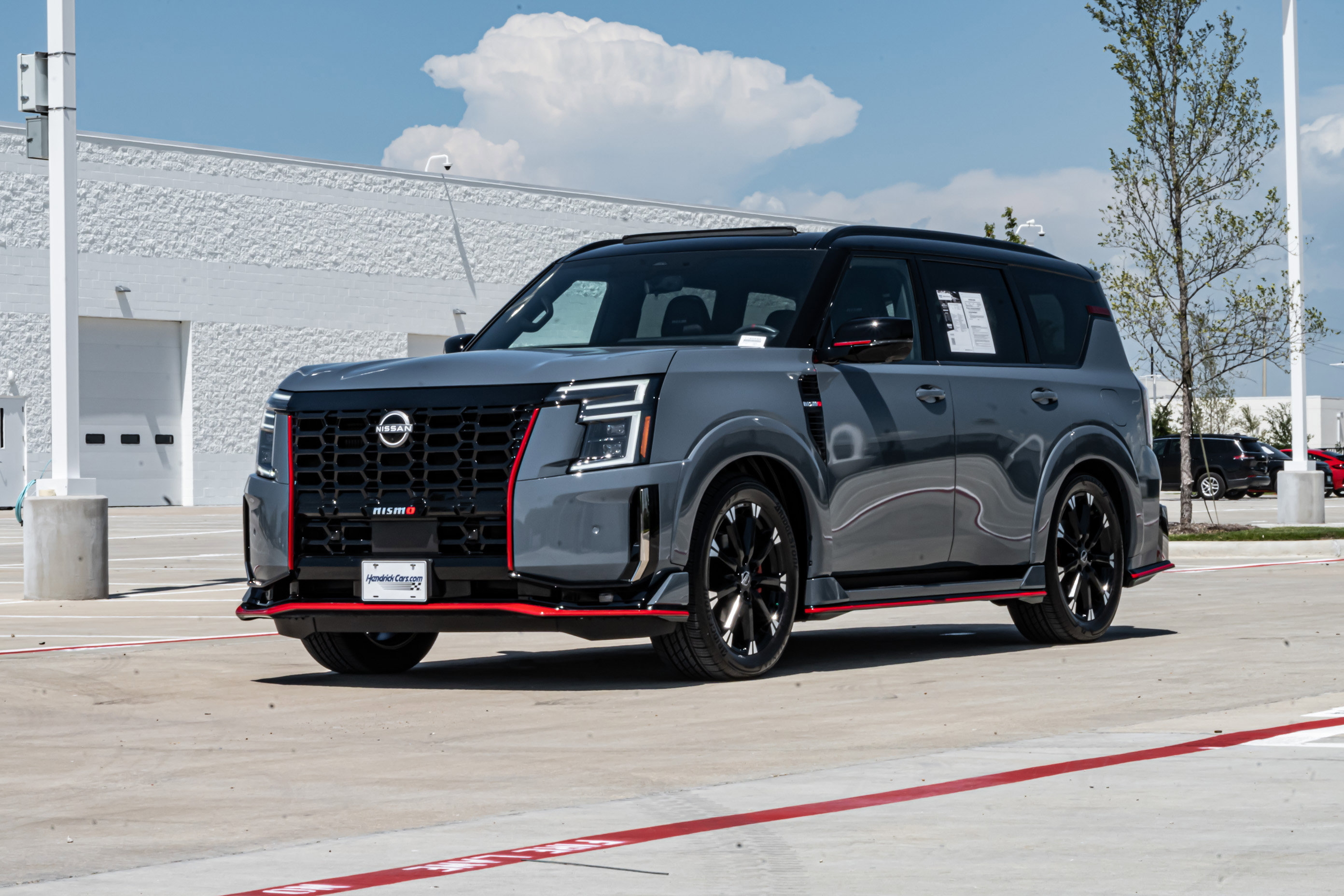 Used 2026 Nissan Armada NISMO AWD/4WD image 4
