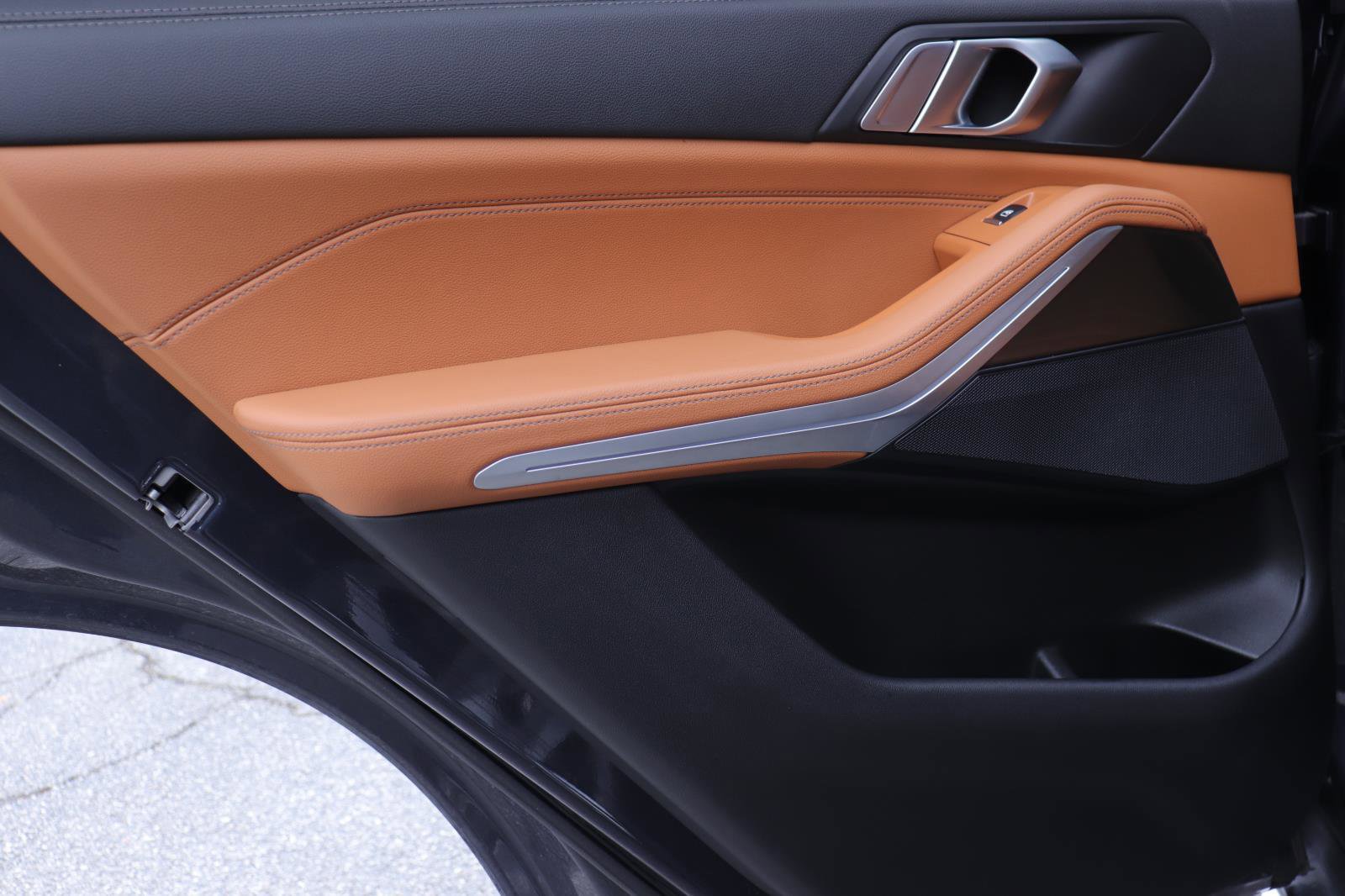 Used 2022 BMW X5 sDrive40i w/ Executive Package image 12