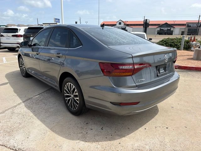 Used 2019 Volkswagen Jetta SE w/ Cold Weather Package FWD image 3