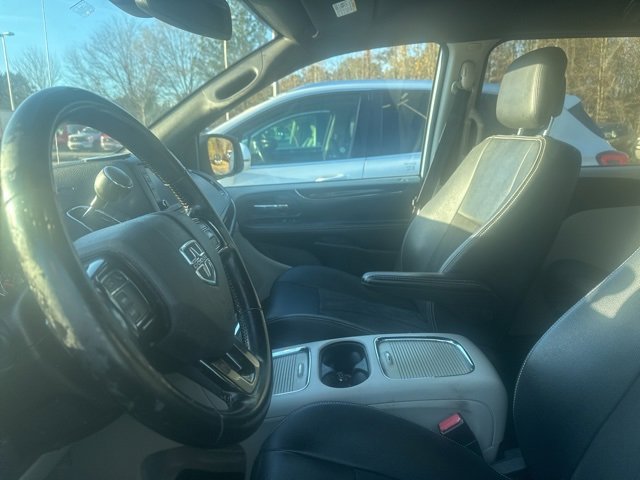 Used 2019 Dodge Grand Caravan SXT image 5
