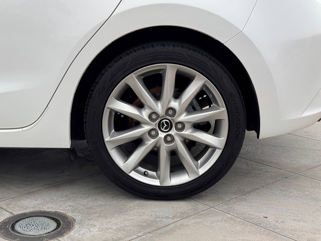 Used 2017 MAZDA MAZDA3 Touring FWD image 10