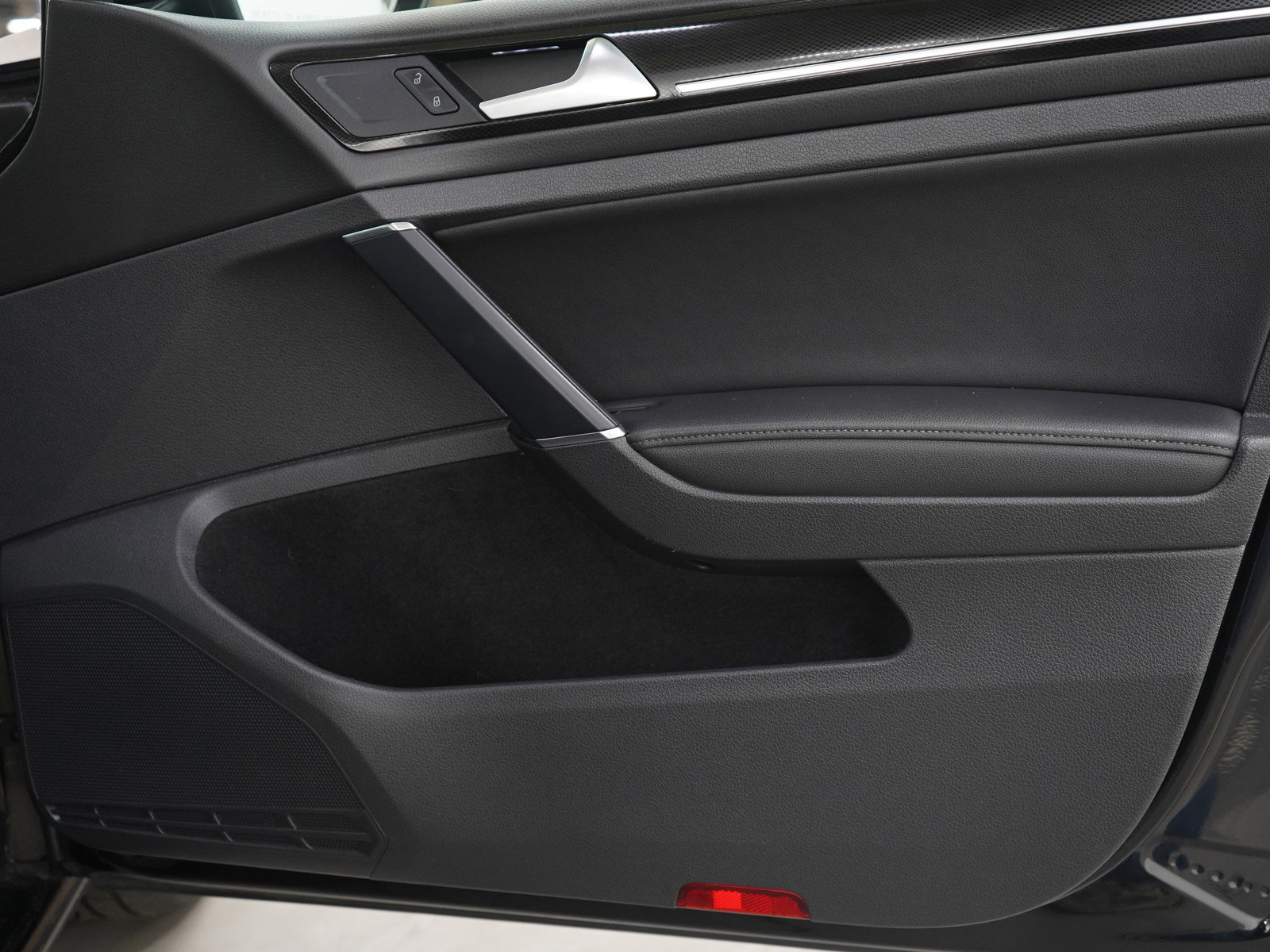 Used 2015 Volkswagen Golf TDI SEL w/ Lighting Package (SEL) image 9