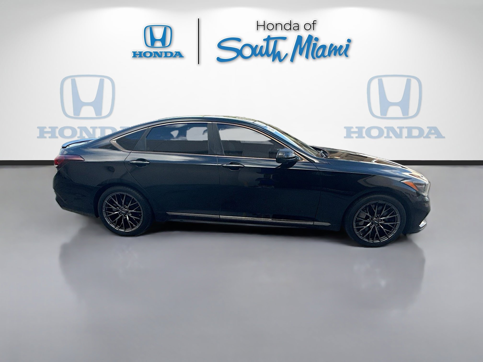 Used 2018 Genesis G80 3.3T Sport image 8