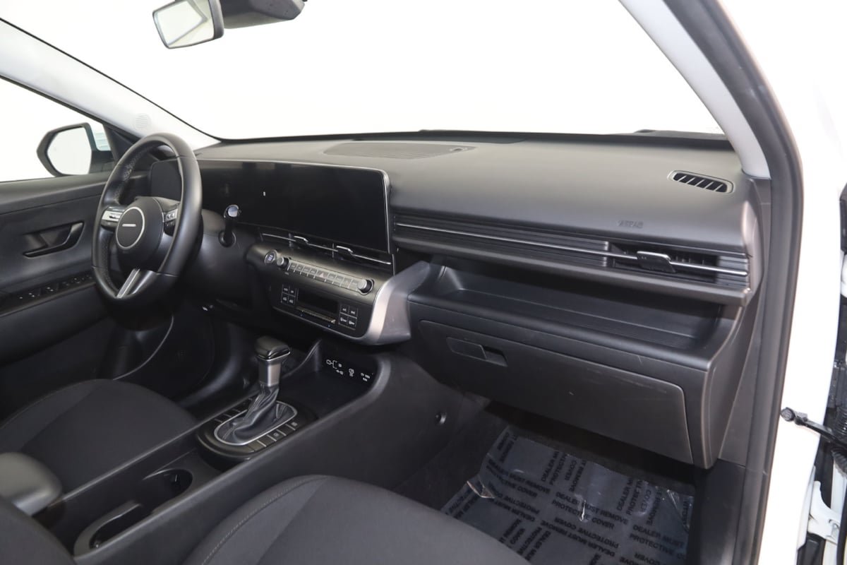 Used 2024 Hyundai Kona SEL FWD image 36