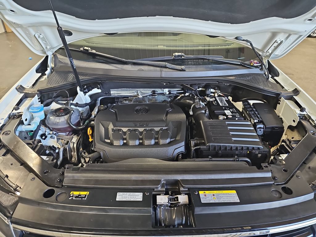 Used 2023 Volkswagen Tiguan SE R-Line AWD/4WD image 30