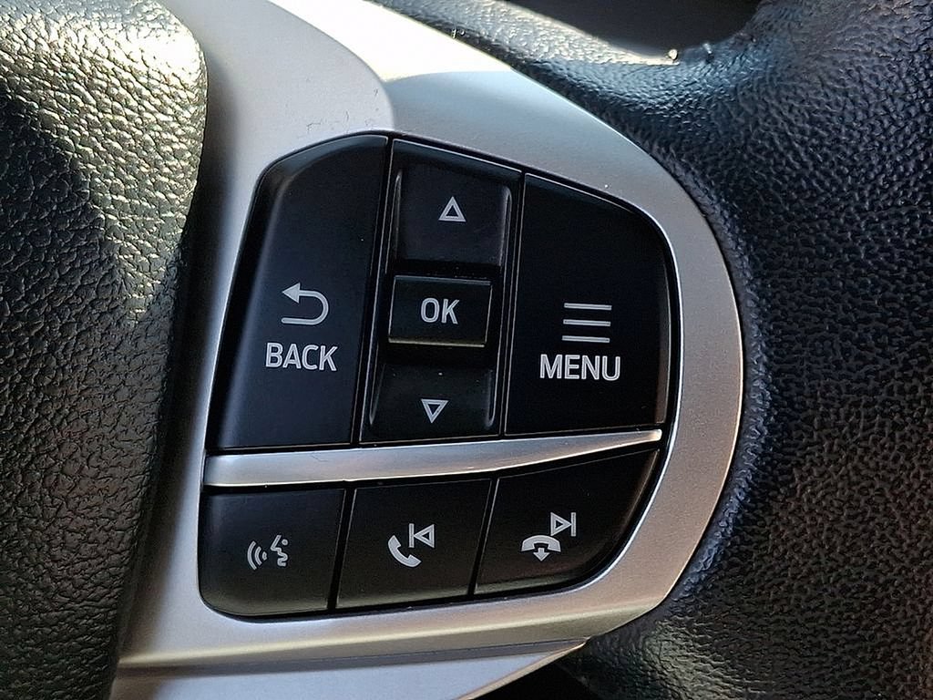 Used 2023 Ford Explorer XLT w/ Equipment Group 202A AWD/4WD image 25