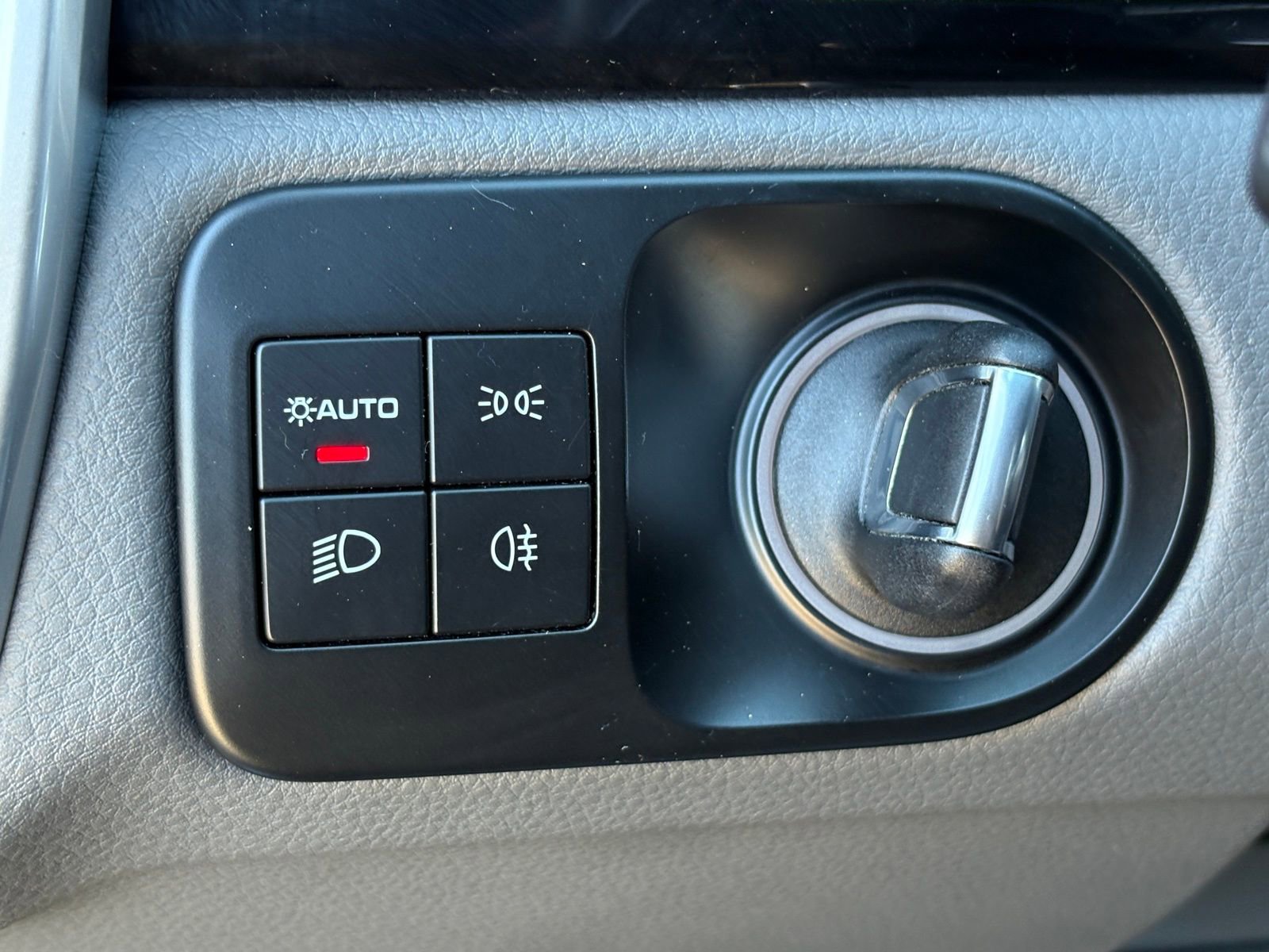 Used 2023 Porsche Cayenne Coupe AWD/4WD image 19