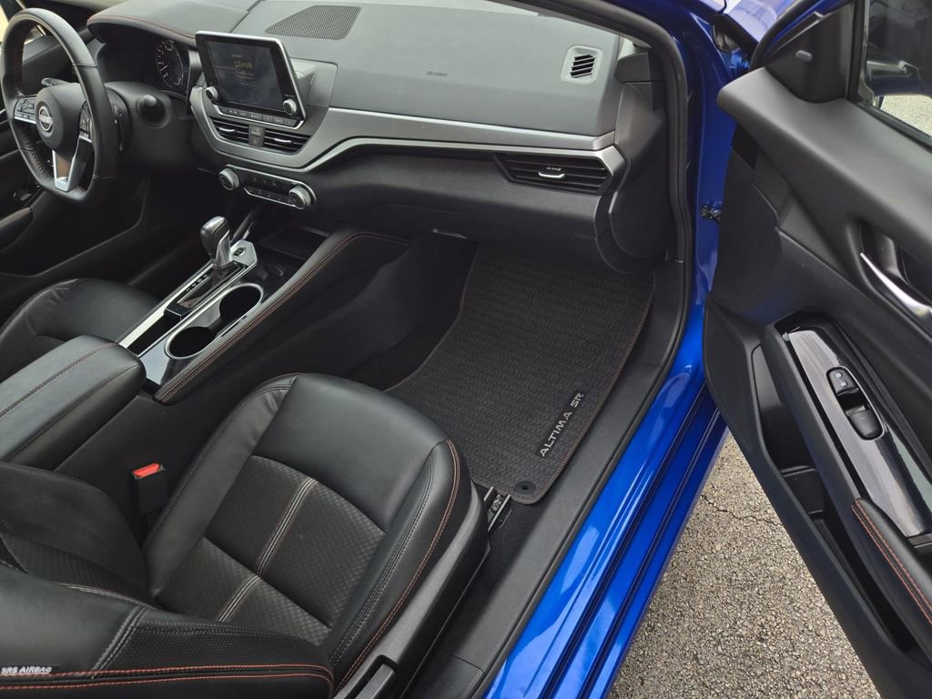 Used 2025 Nissan Altima 2.5 SR image 7
