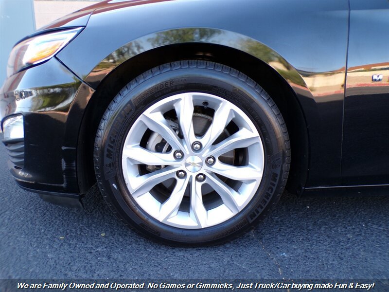 Used 2019 Chevrolet Malibu LT w/ Leather Package FWD image 47