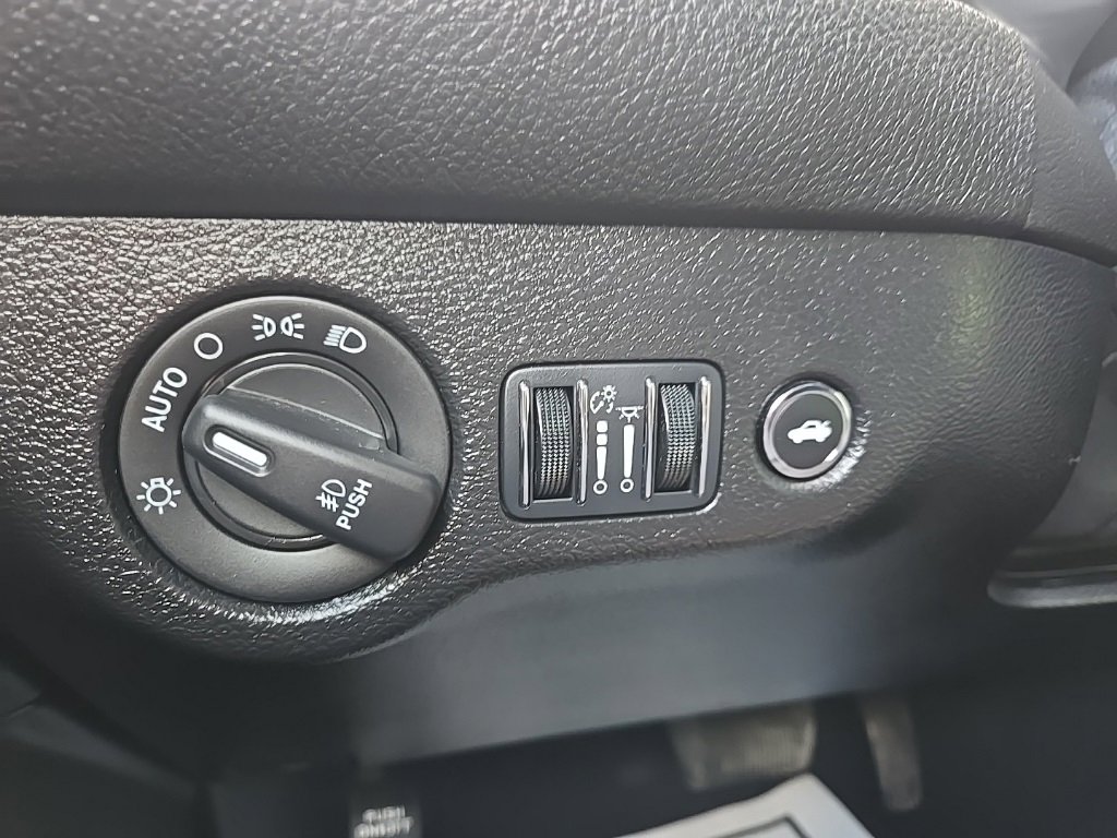 Used 2023 Dodge Challenger SXT w/ Blacktop Package image 41